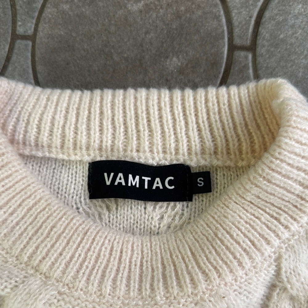 Cream Cable Knit Sweater - Picture 3 of 6